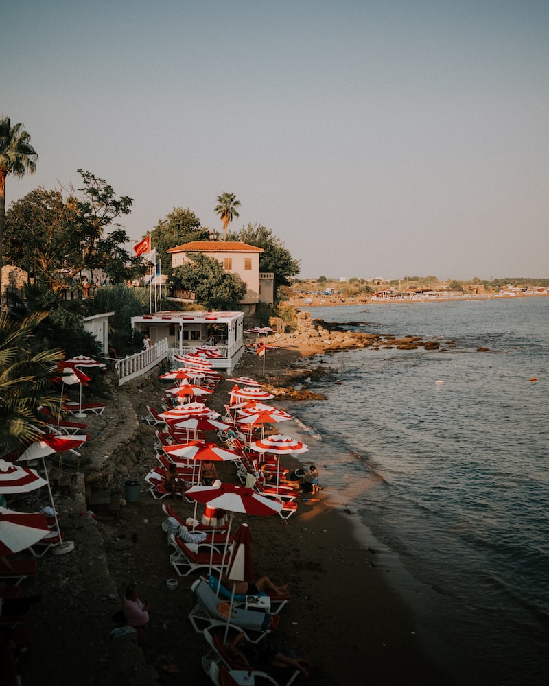 Side Plajları ve Sahil Aktiviteleri Side Plajları ve Sahil Aktiviteleri